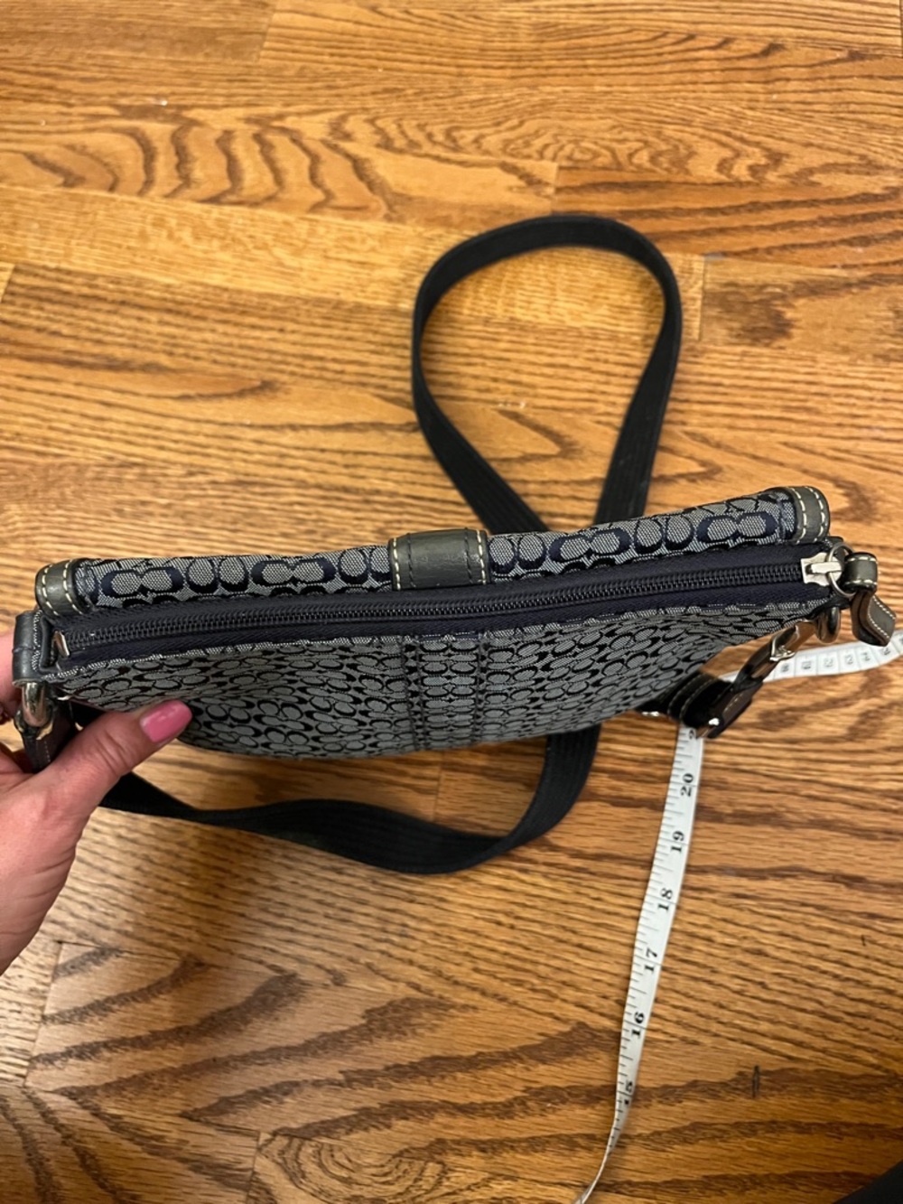 Y2K Coach Soho Mini Signature Bag 44718 Classic Coach Design Navy and Gray COA - Picture 11 of 16